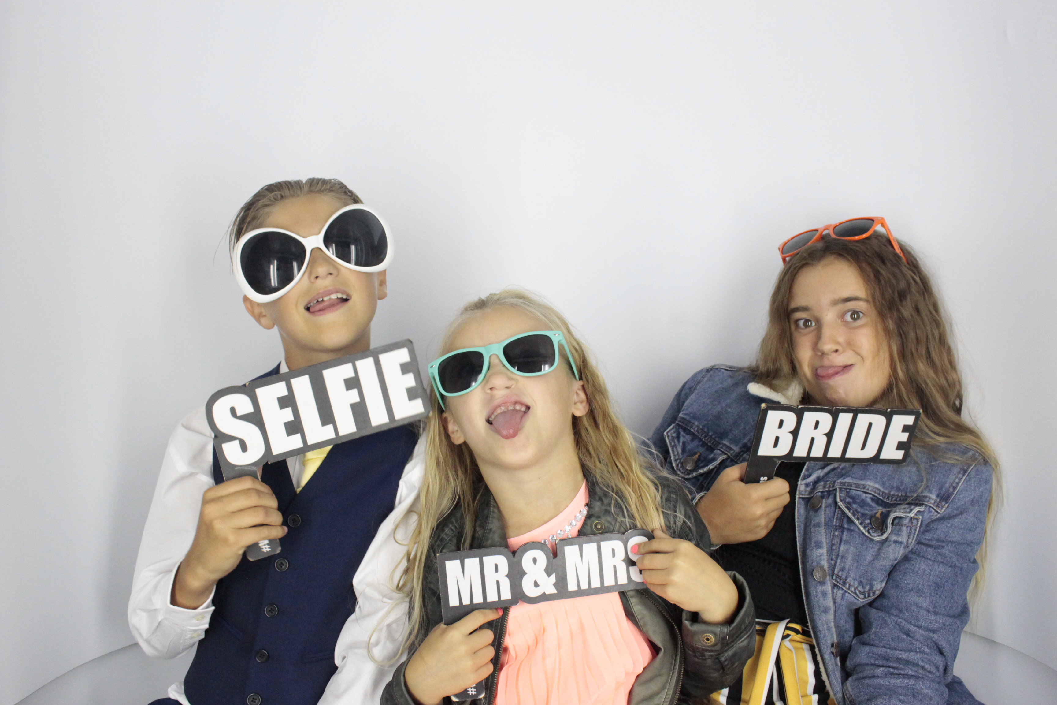  Heather & Daniel's Wedding | View more photos from the event at gallery.myphotoboothexperience.co.uk/u/MyPhotoBoothExperienceLtd/Heather-Daniels-Wedding